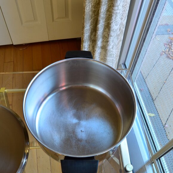 Revere Ware 6 Qt Stainless Steel Pot with Lid - Picture 6 of 9